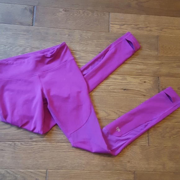 ALO Yoga Pants - ALO leggings.